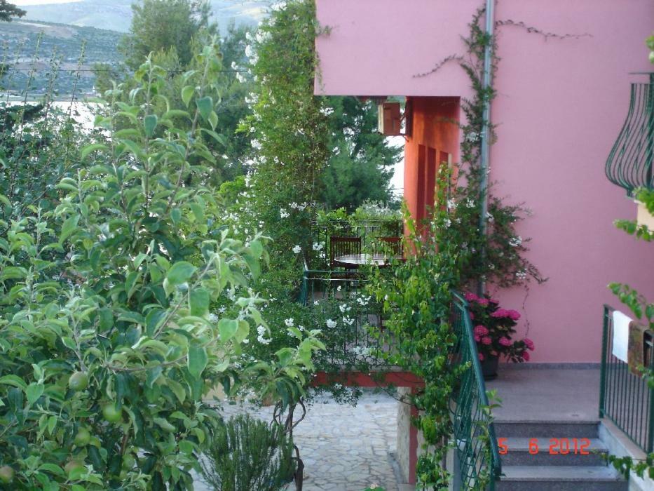 Apartmani Ante Trogir Eksteriør bilde